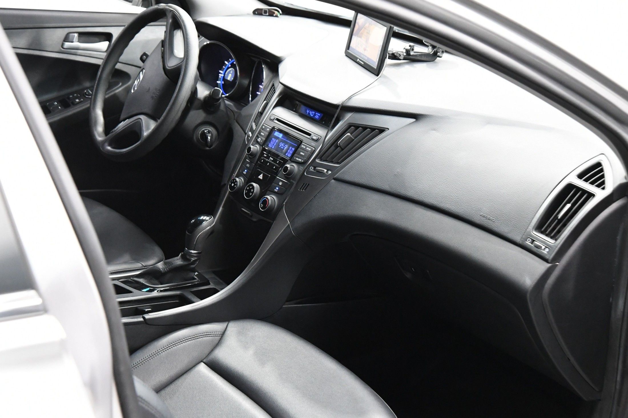 HYUNDAI SONATA THE BRILLIANT 2012