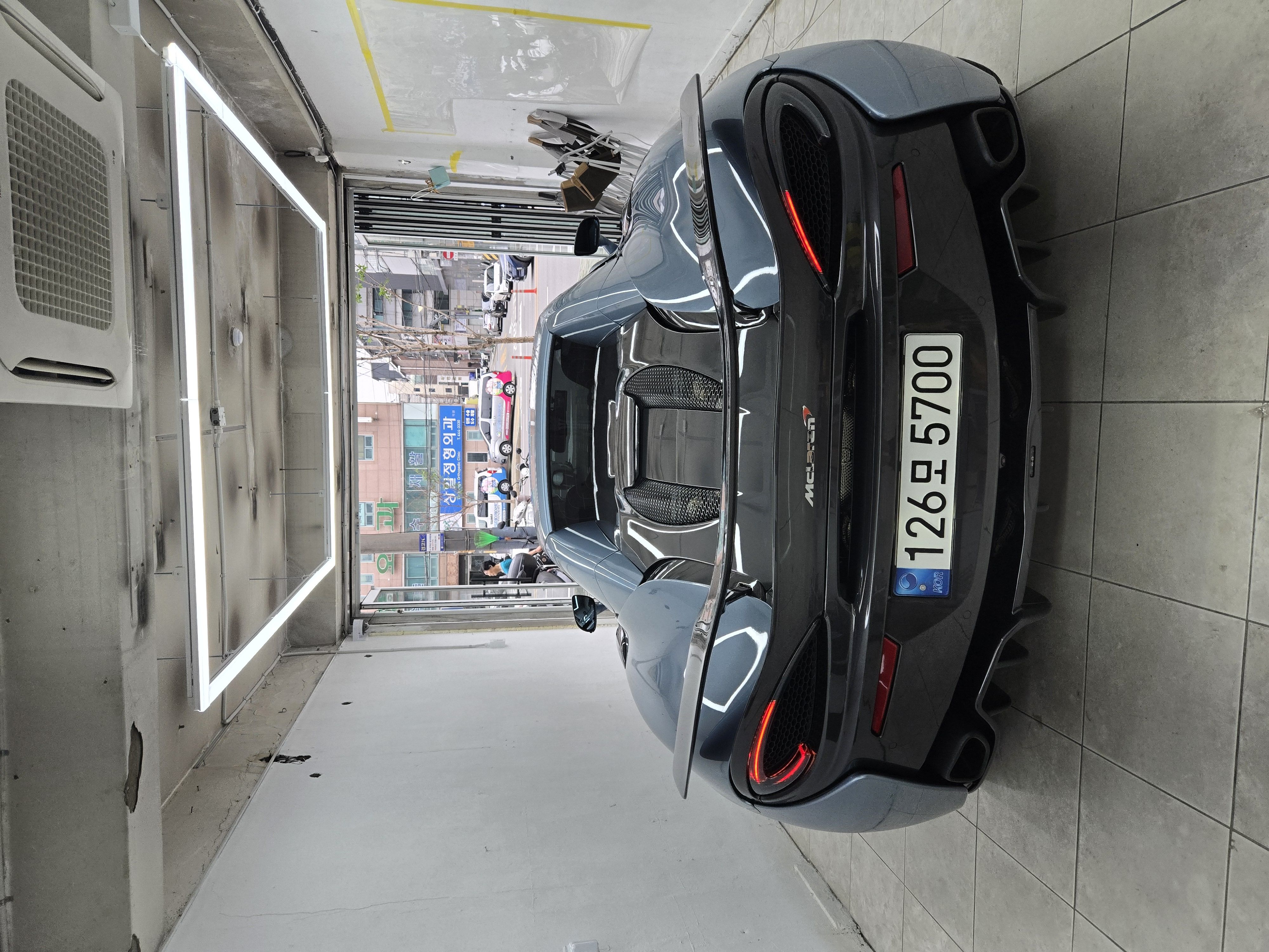 MCLAREN 570S 2018