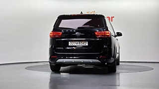 KIA CARNIVAL 2018