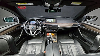 BMW 5-SERIES G30 2017
