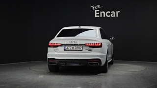 AUDI A4 B9 2023