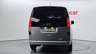 HYUNDAI STARIA 2023