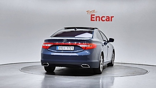 HYUNDAI GRANDEUR HG 2016
