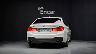 BMW 5-SERIES G30 2017