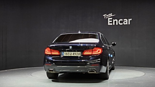BMW 5-SERIES G30 2017