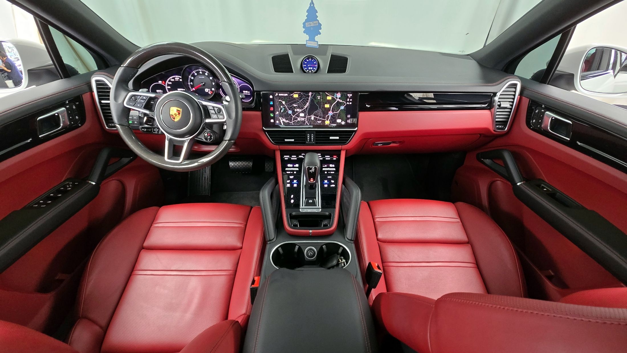 PORSCHE CAYENNE PO536 2022