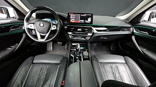 BMW 5-SERIES G30 530i xDrive Luxury 2021