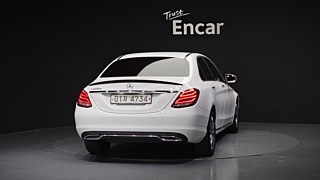 MERCEDES BENZ C-CLASS W205 2017