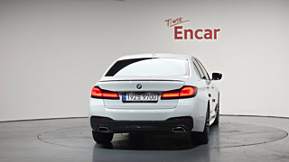BMW 5-SERIES G30 2022