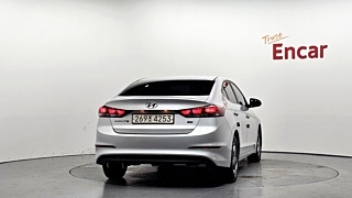 HYUNDAI AVANTE AD 2016