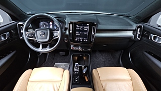 VOLVO XC40  B4 Insignia 2021