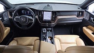 VOLVO XC60 2021