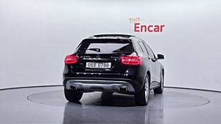 MERCEDES BENZ GLA-CLASS X156 2016