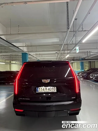 CADILLAC ESCALADE 2021
