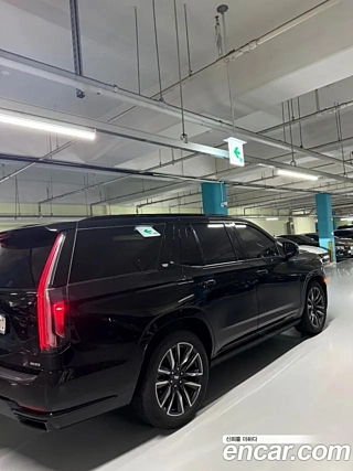 CADILLAC ESCALADE 2021