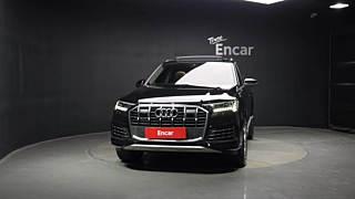 AUDI Q7 4M 2023