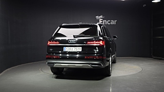 AUDI Q7 4M 2023