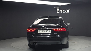 JAGUAR XF X260 2018