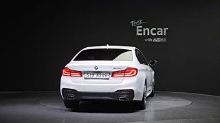 BMW 5-SERIES G30 2017
