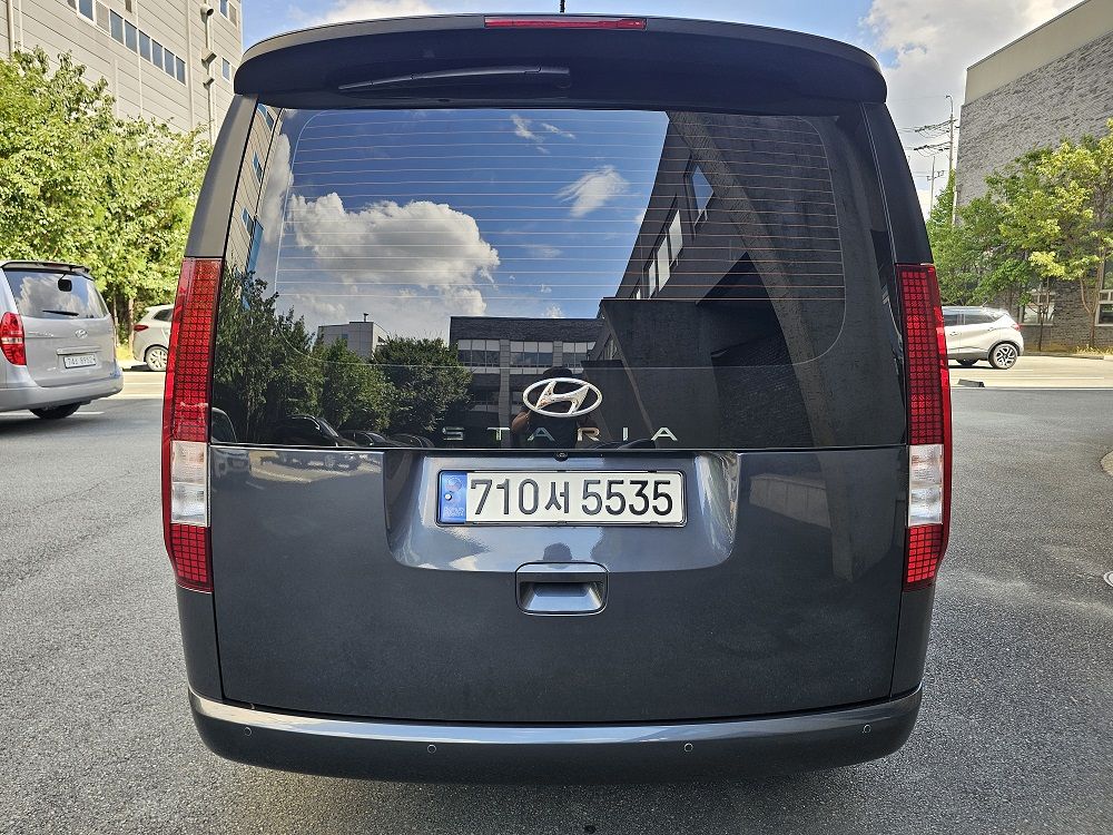 HYUNDAI STARIA 2023