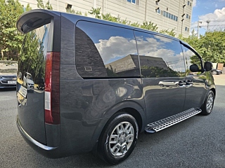 HYUNDAI STARIA 2023
