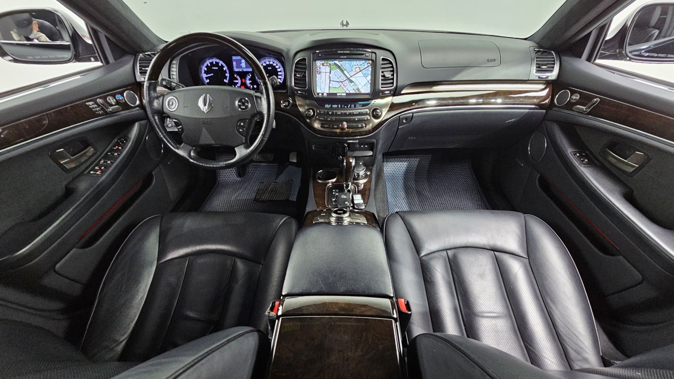 SSANGYONG CHAIRMAN W 2014