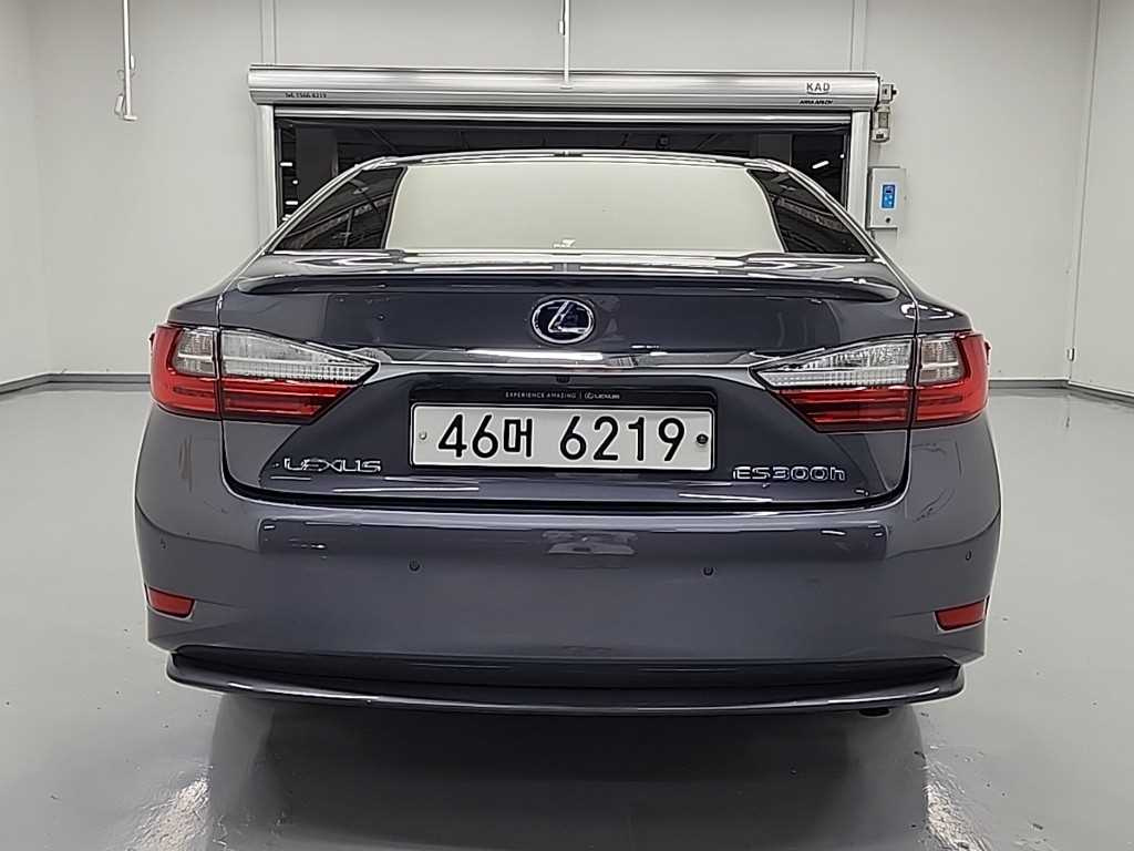 LEXUS ES300H 2018