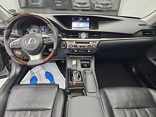 LEXUS ES300H 2018