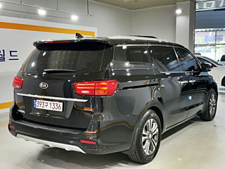 KIA CARNIVAL 2018