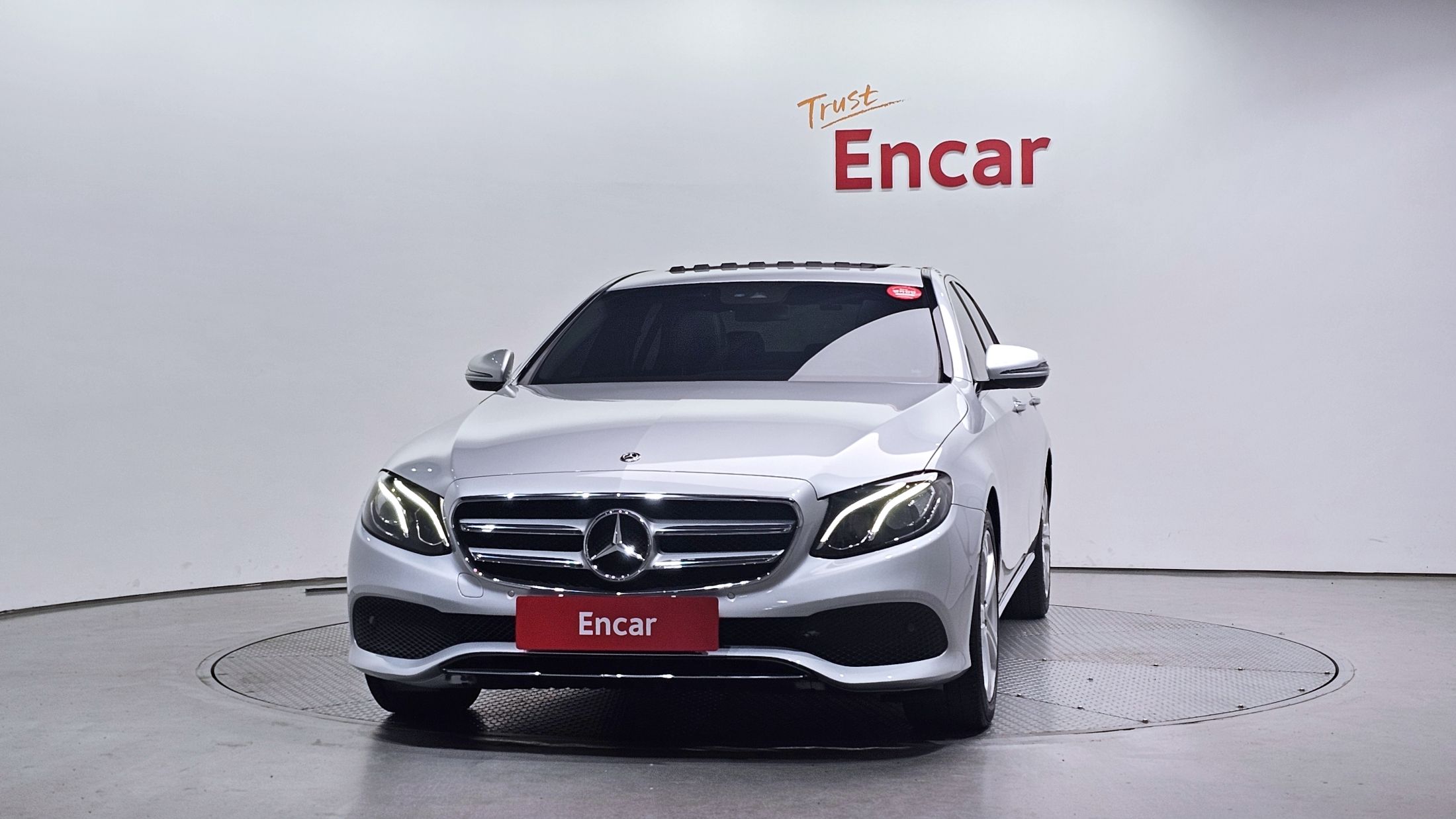 MERCEDES BENZ E-CLASS W213 2017