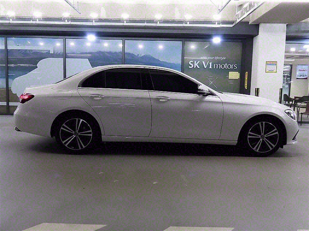 MERCEDES BENZ E-CLASS W213 2020
