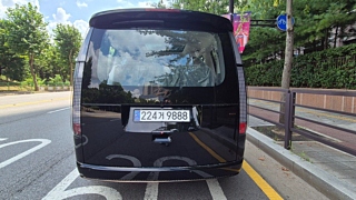 HYUNDAI STARIA  4WD Lounge 9 Seater 2025