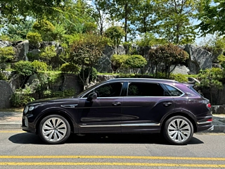 BENTLEY BENTAYGA  2024