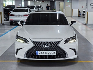 LEXUS ES300H  2024