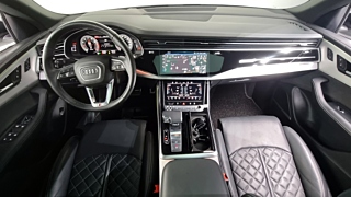 AUDI Q8 4M 2022