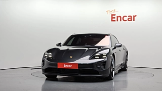 PORSCHE TAYCAN 2022