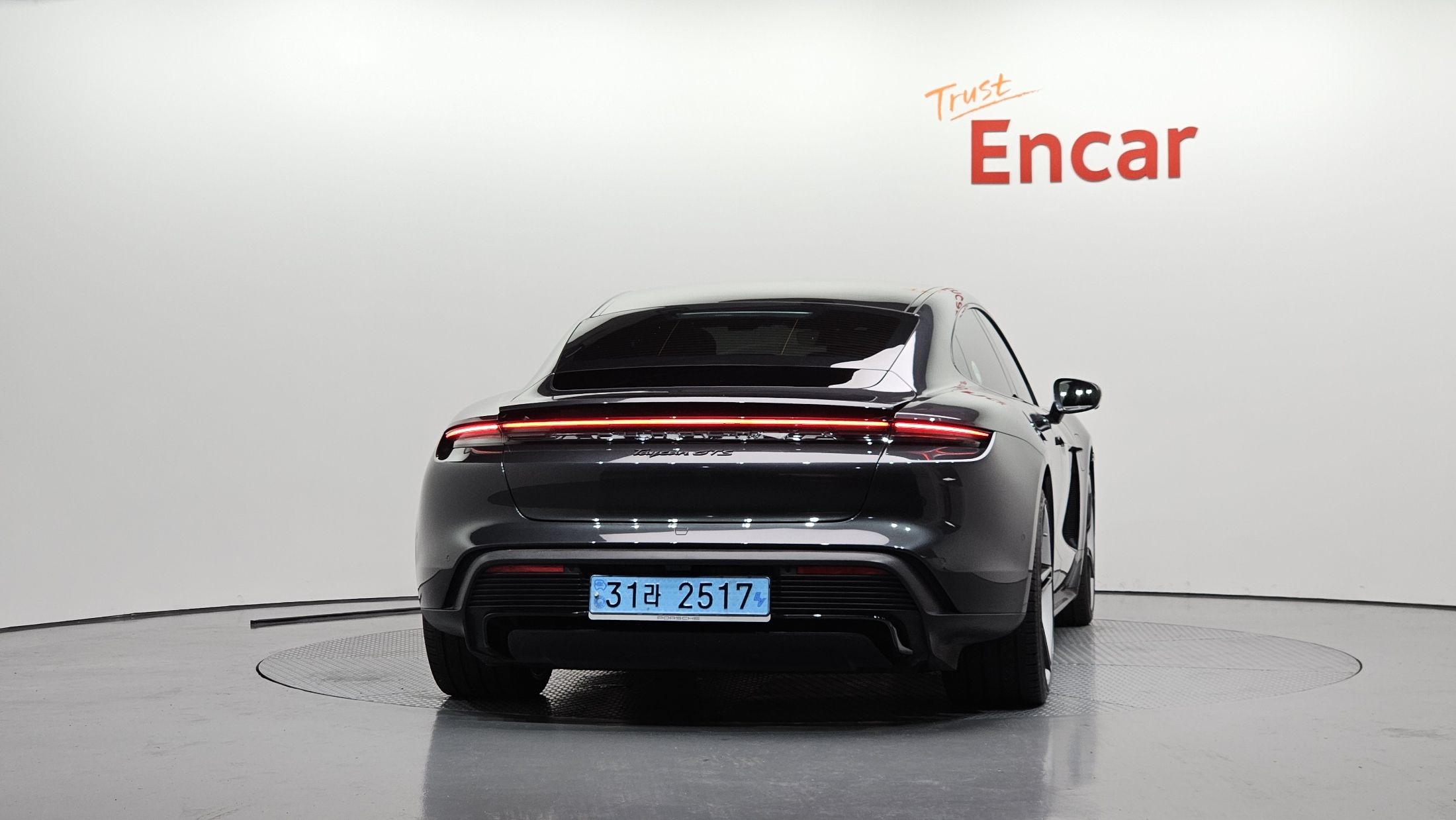 PORSCHE TAYCAN 2022