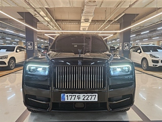 ROLLS ROYCE CULLINAN 6.7 V12 Black 2023