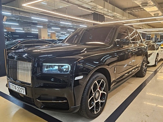 ROLLS ROYCE CULLINAN 6.7 V12 Black 2023