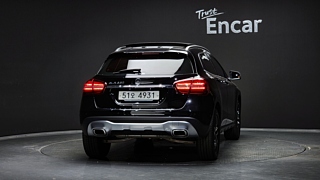 MERCEDES BENZ GLA-CLASS X156 2019