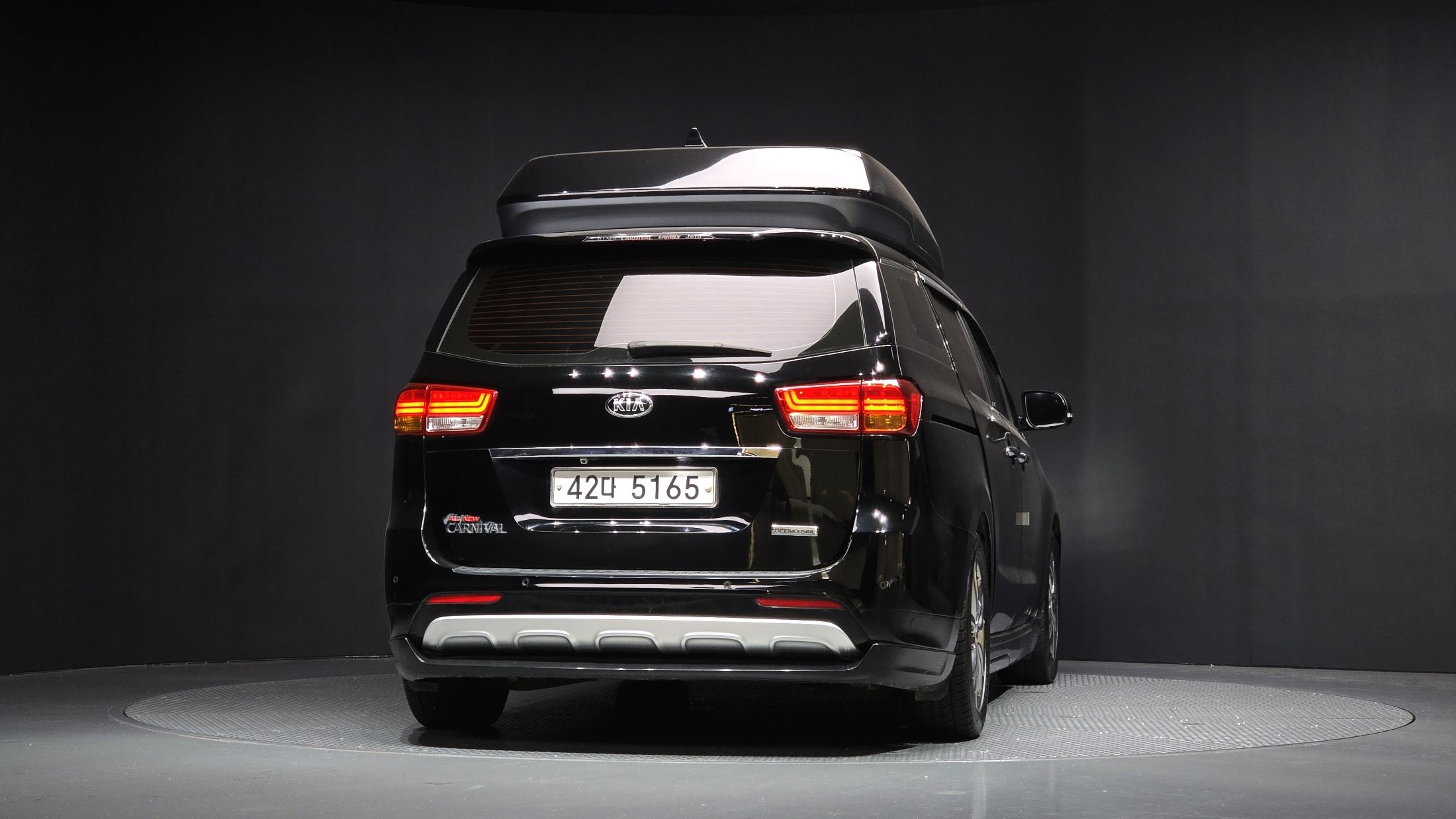 KIA CARNIVAL 2017