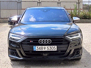 AUDI S8 D5 2021