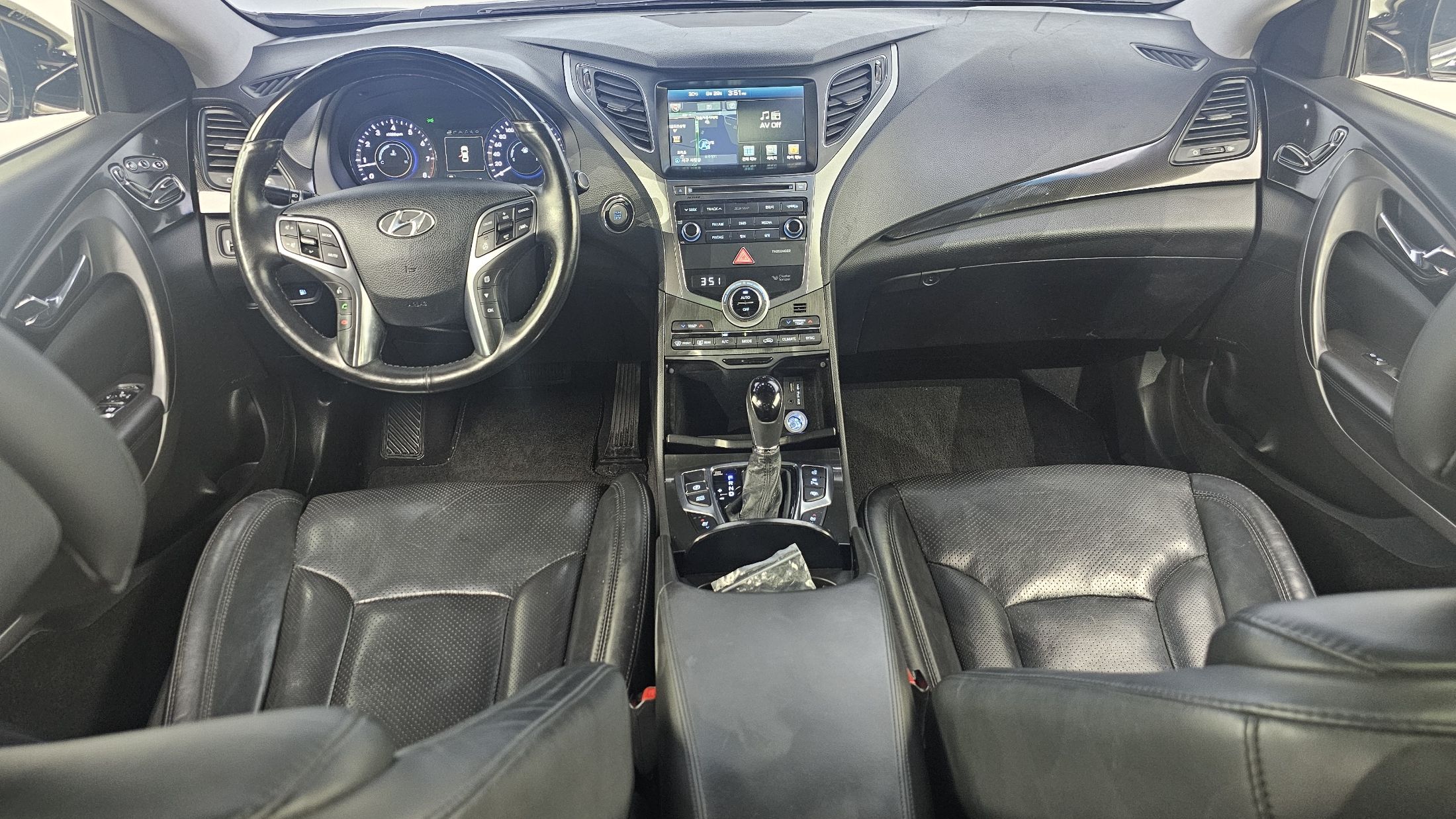 HYUNDAI GRANDEUR HG 2016