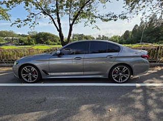 BMW 5-SERIES G30 2023