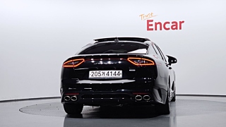 KIA STINGER 2019