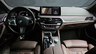 BMW 5-SERIES G30 2022