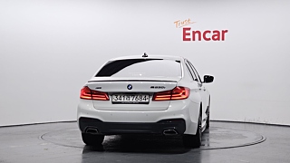 BMW 5-SERIES G30 2019