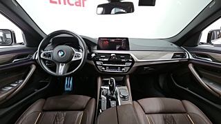 BMW 5-SERIES G30 2019