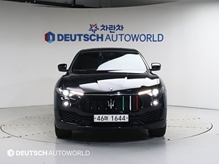 MASERATI LEVANTE 2017