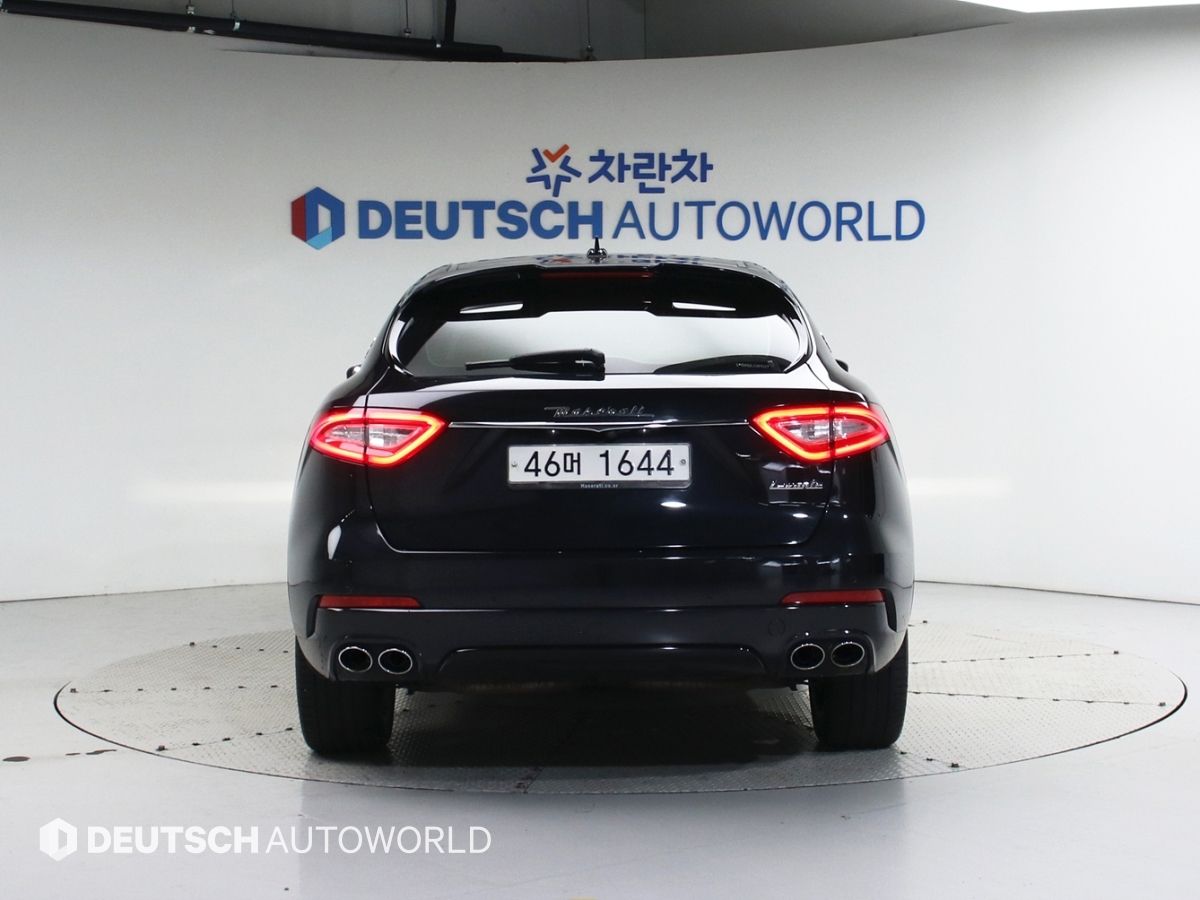 MASERATI LEVANTE 2017
